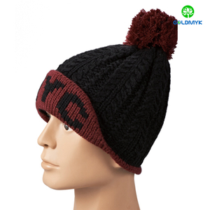 Twist knitted hat with intasia logo and pom pom