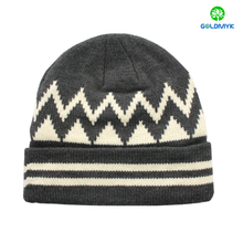 Jarquard pattern Beanie hat with cuff