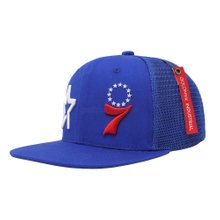 New And Hot Sale Cotton Fabric Flat Bill Snapback Mesh Cap with Custom Embroidery Logo And Woven Tape 