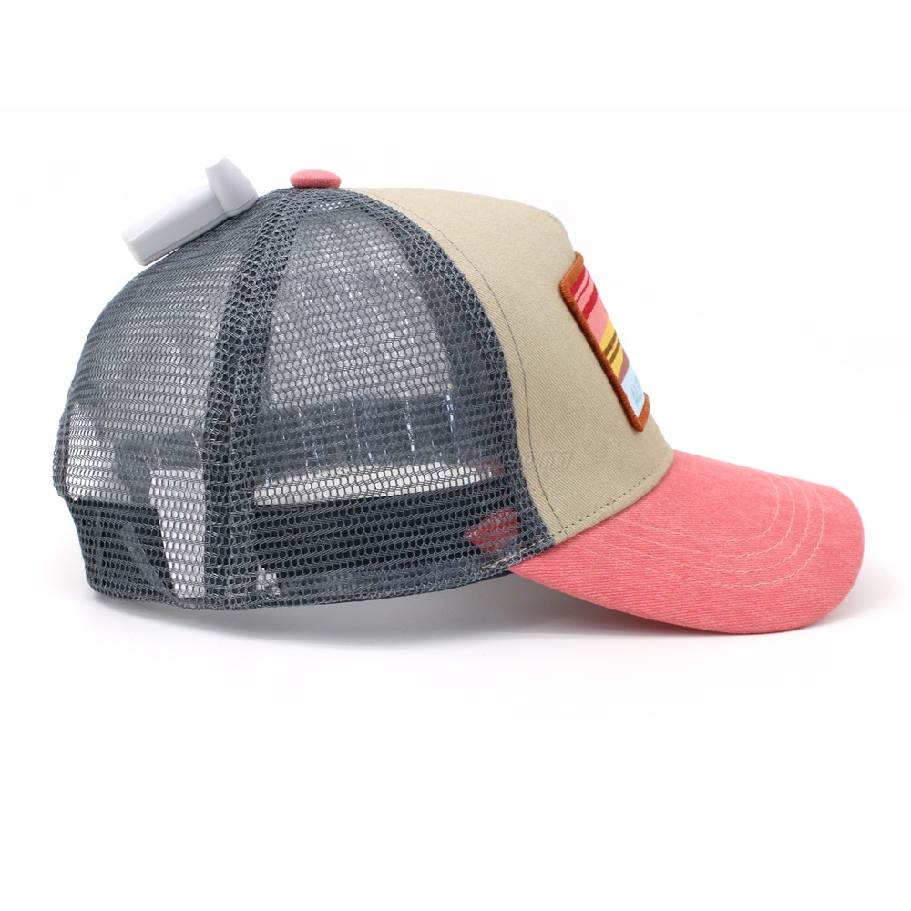 Wholesale Customized 5 Panels Mix Color Cotton And Mesh Trucker Cap And Hat with Woven Badge for Unisex